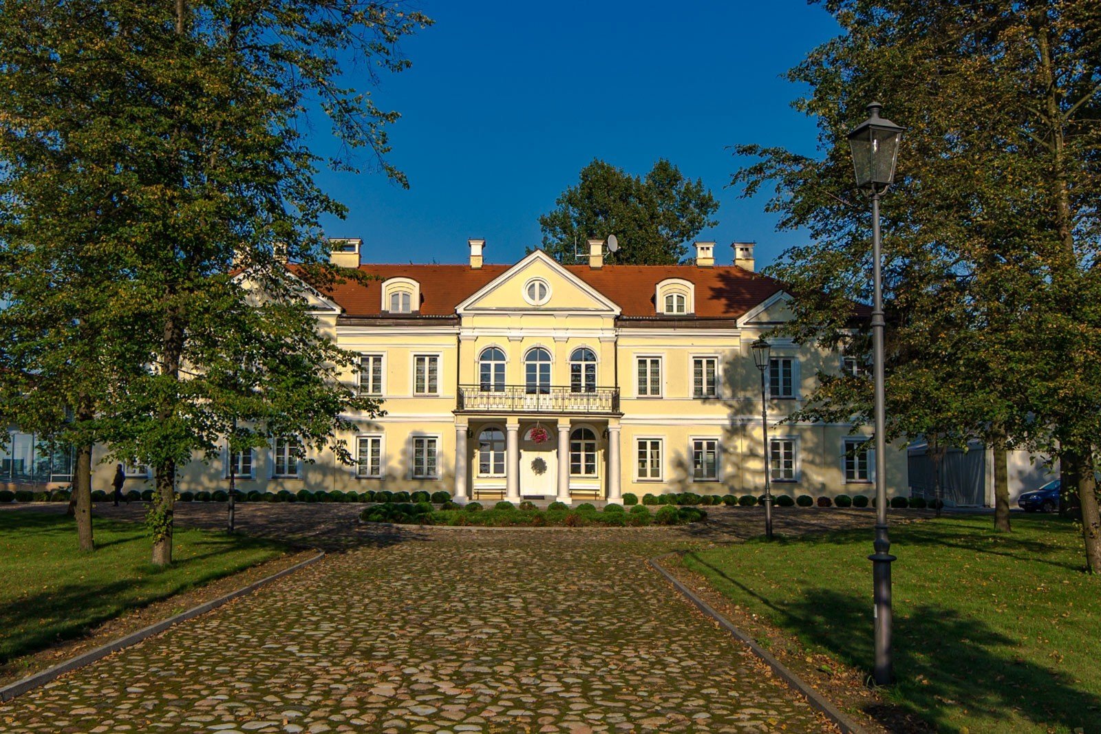 7 or 14 days stay in Sobienie Królewskie Hotel