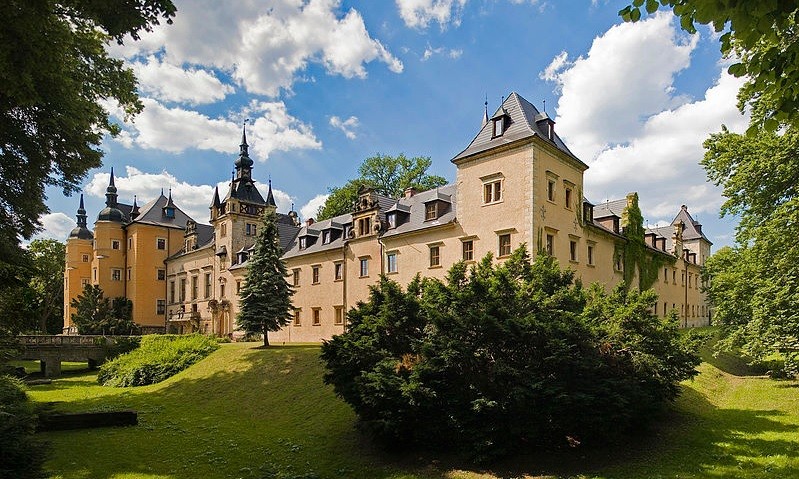 Kliczków Castle