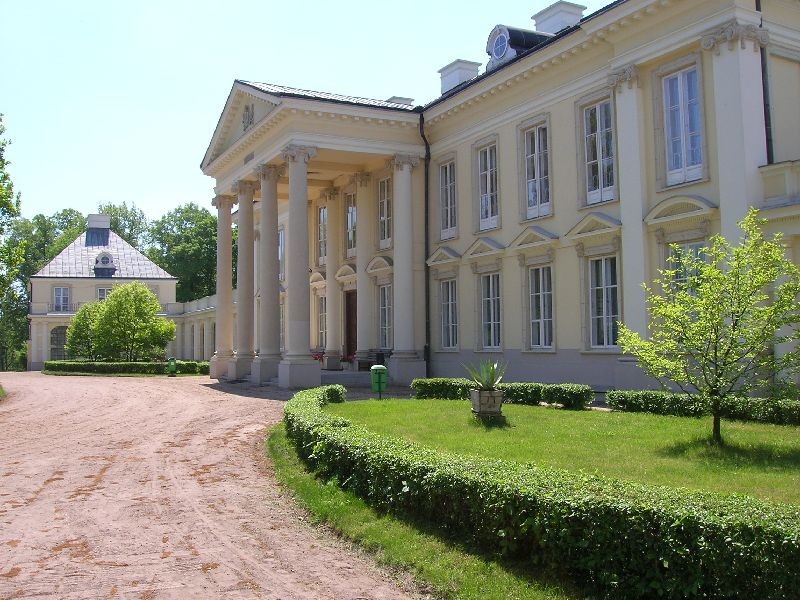 Palace in Walewice